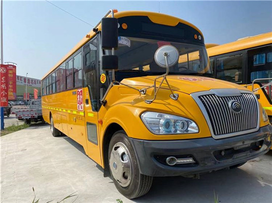 46座校車(chē)
